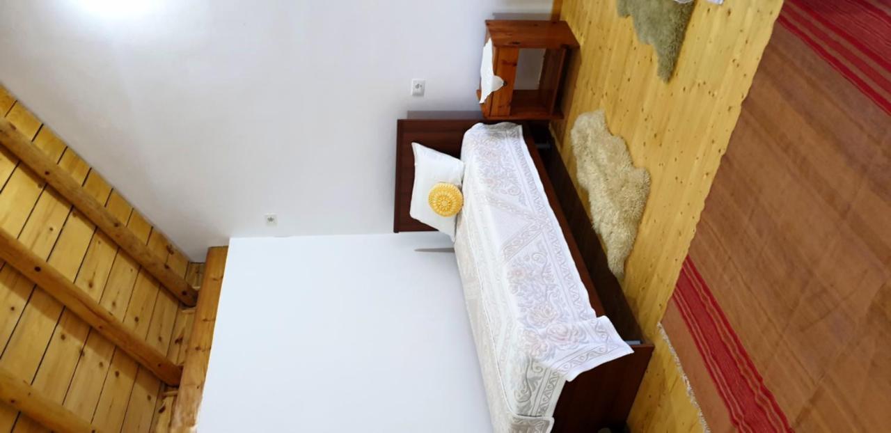 Bujtina Peshtan Guesthouse&Camping Tepelene Exteriér fotografie